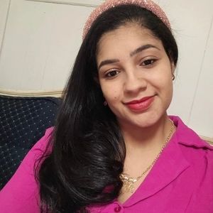 Meet your Posher, Beatriz